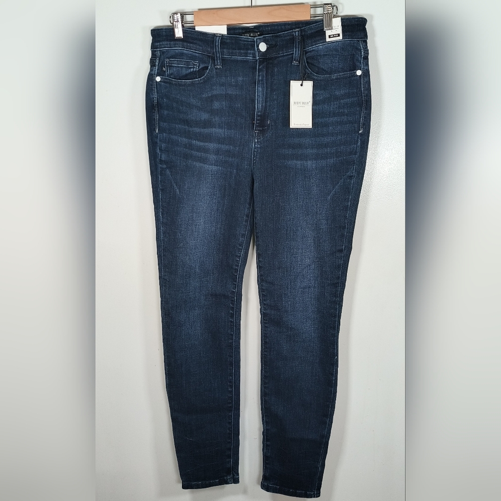 Judy Blue Skinny Blue Jeans with Versatile Stretch
